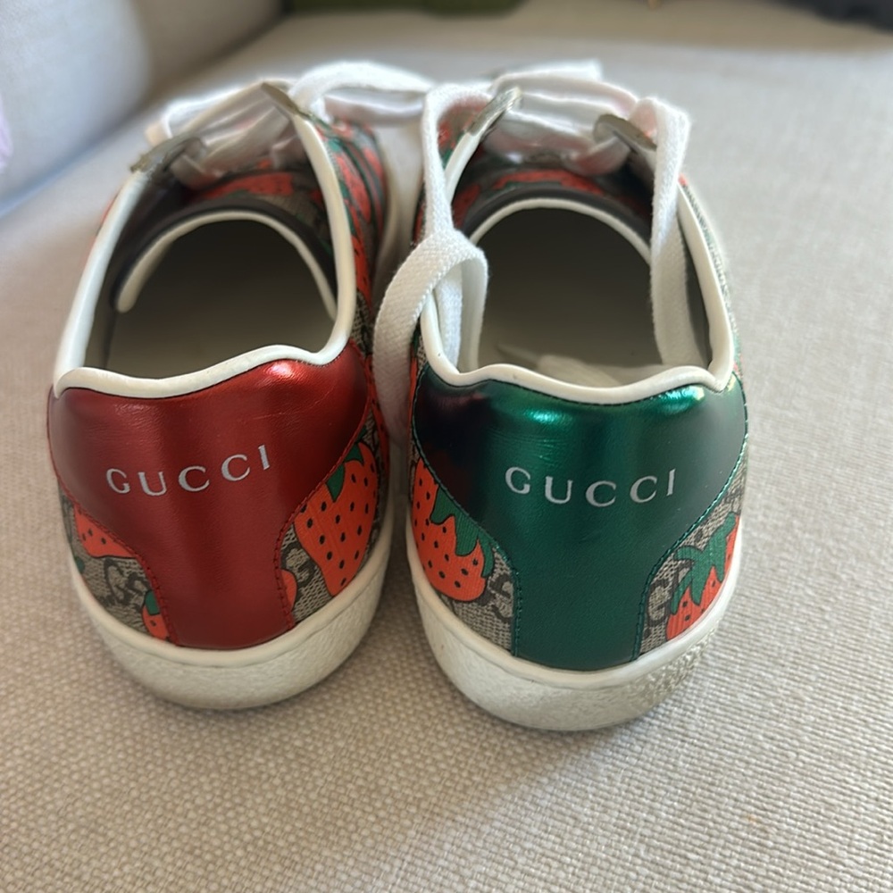 Gucci ACE Strawberry size 7.5/8 - Picture 2 of 2